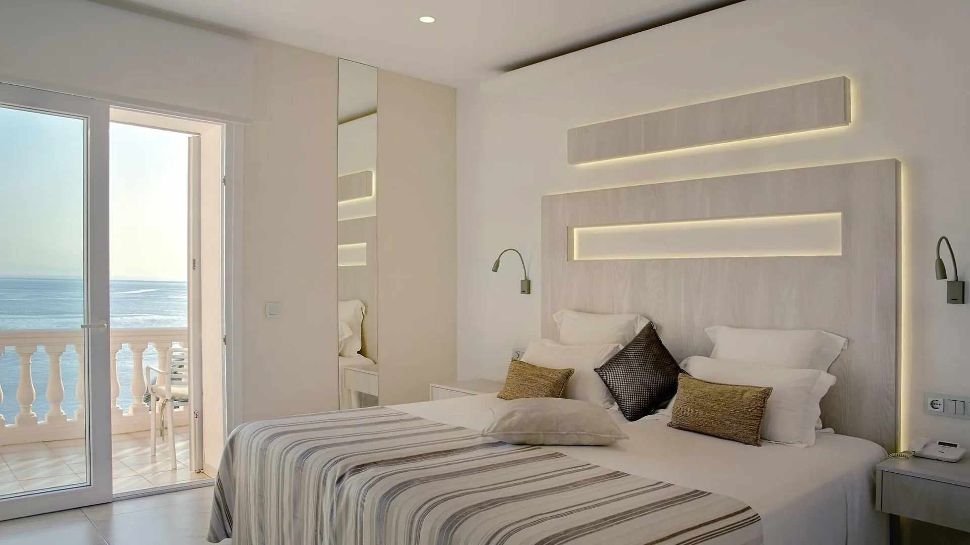 Hotel Vistabella Росас