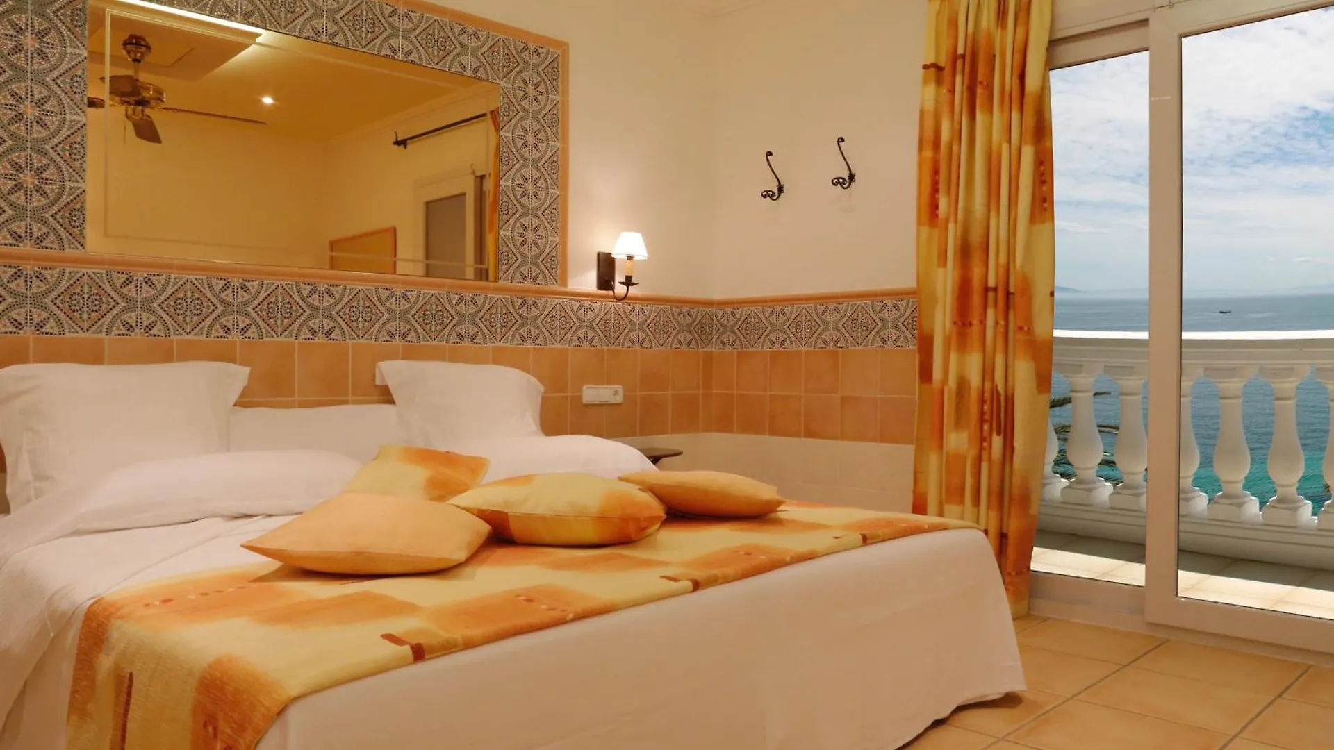 Hotel Vistabella Росас 5*,  Испания