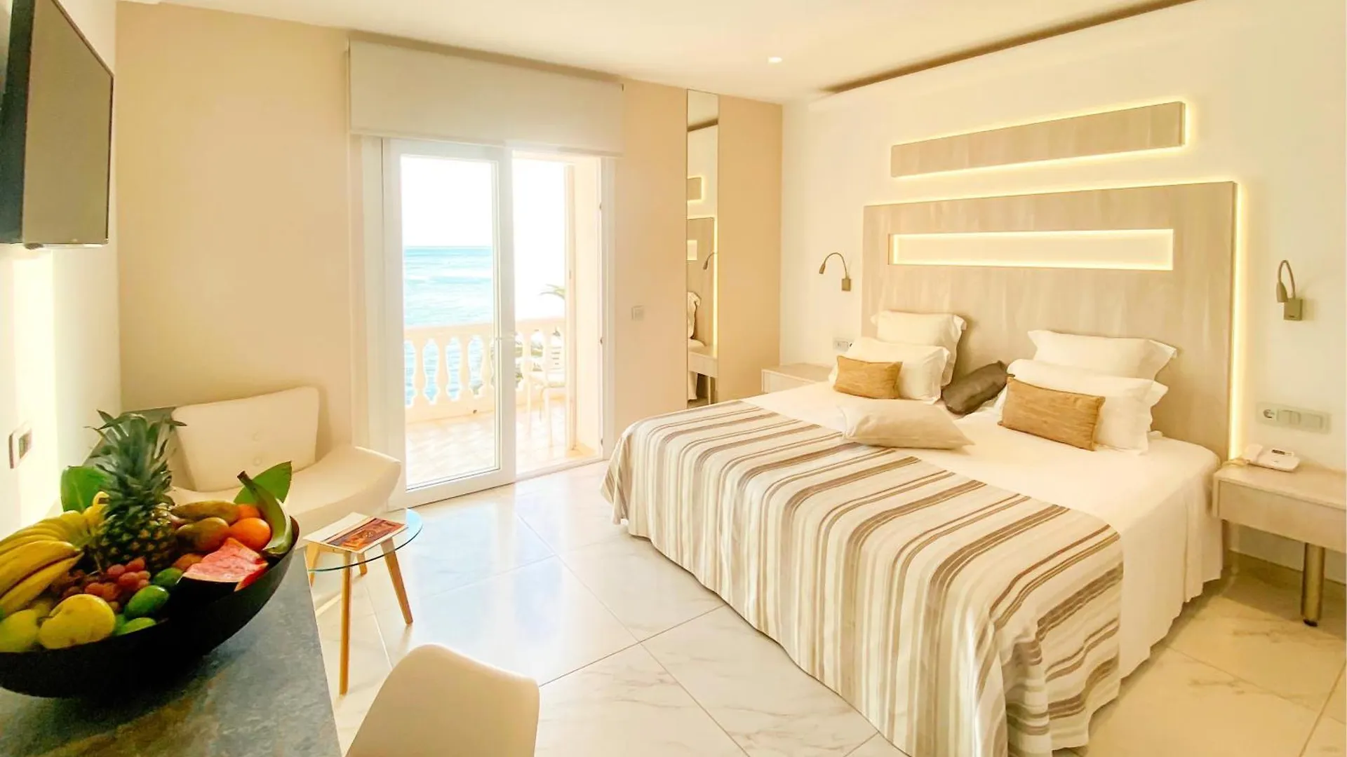 Hotel Vistabella Roses